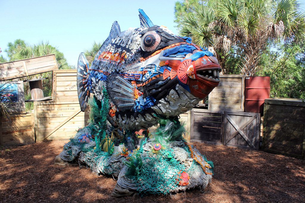 Kunst in de Washed Ashore tentoonstelling in Florida