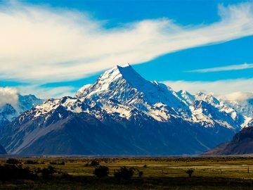 Aoraki / Mount Cook: the highest mountain in New Zealand
