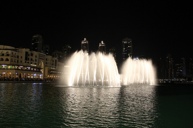 Fountain show at Dubai Mall